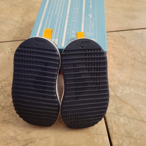 Puma baby running shoes brand new sz5 - Picture 6 of 6